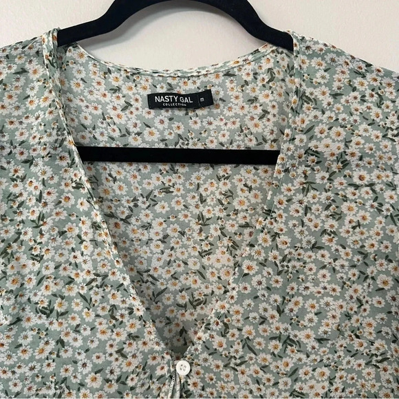 Nasty Gal Women's 3/4 Sleeve Sheer Single Button Daisy Floral Kimono Size M GUC - Picture 3 of 11